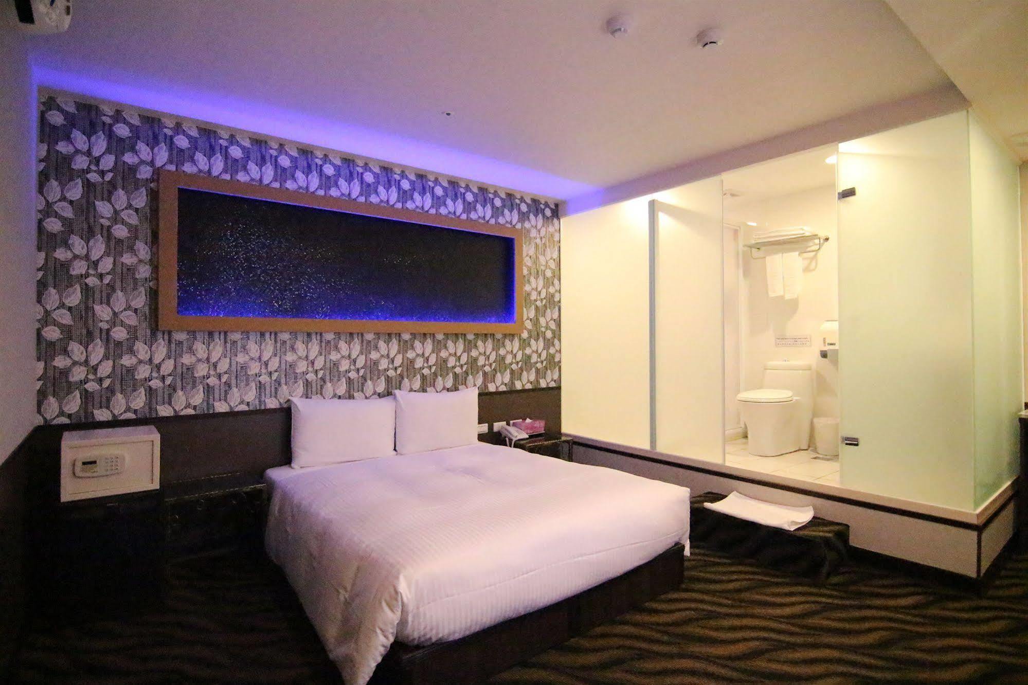 Starry Night Hotel Тайбей Екстер'єр фото