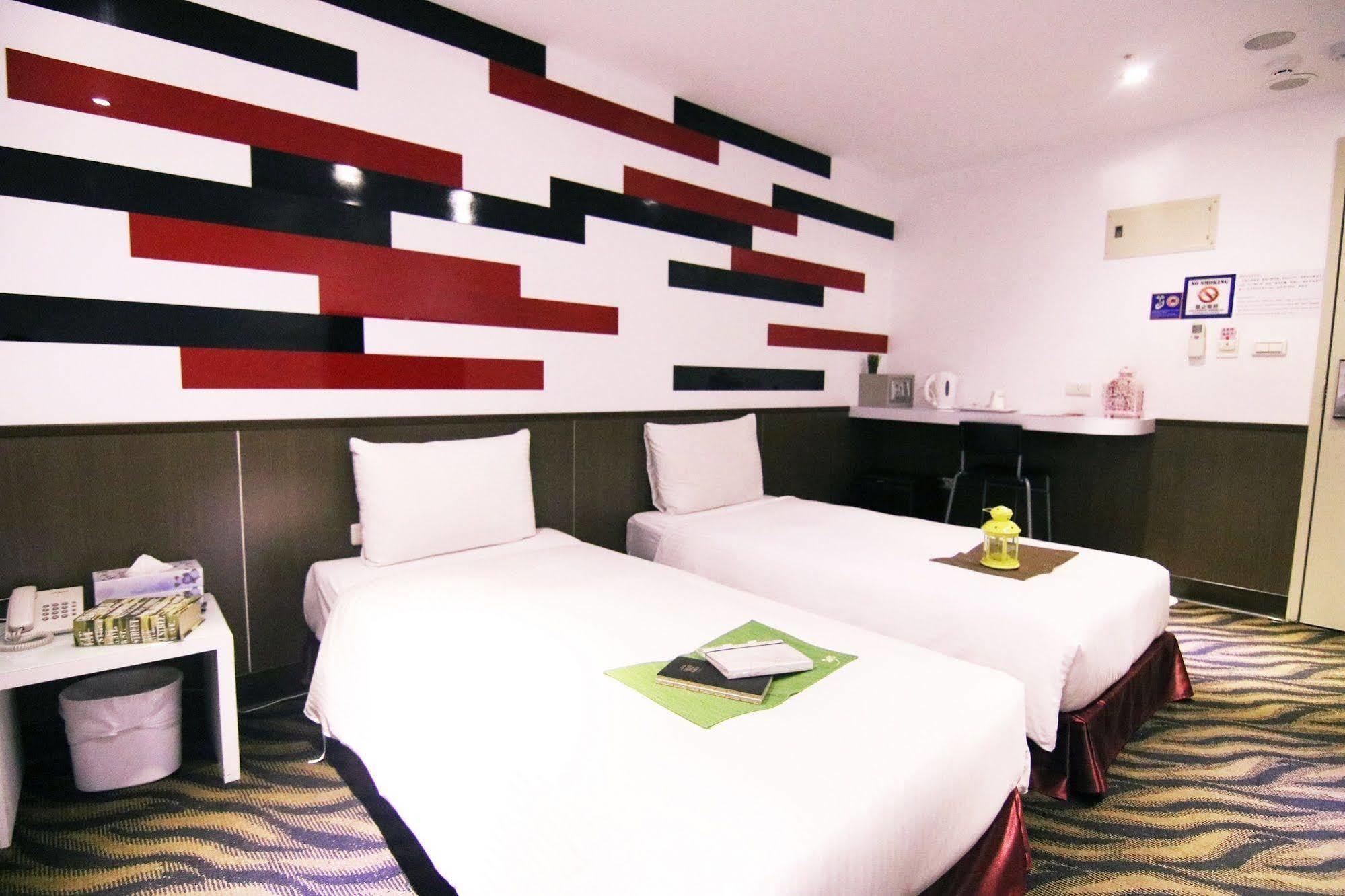 Starry Night Hotel Тайбей Екстер'єр фото
