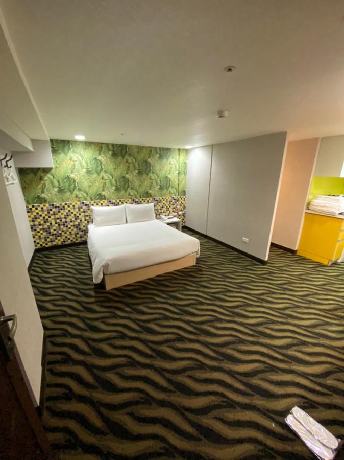 Starry Night Hotel Тайбей Екстер'єр фото